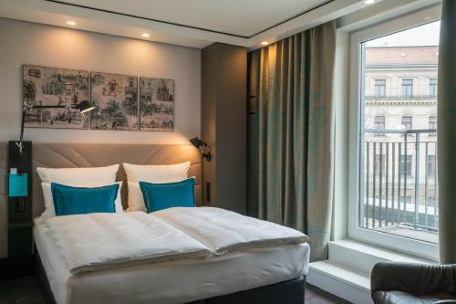 Hotel Motel One Dresden- Palaisplatz
