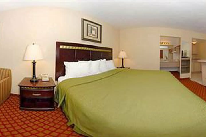 Hotel Quality Inn Airport