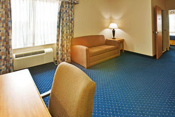 Holiday Inn Express Hotel & Suites