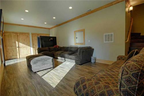 Qi Family Lodge