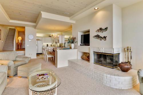 Sweetbriar Lakefront 4 - 3br/2.5ba