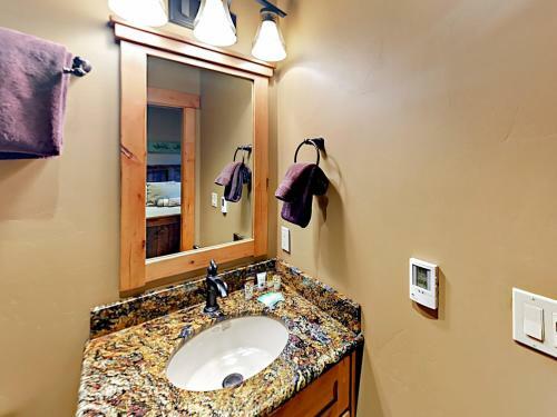 Four-bedroom Kings Beach Condo Apartment