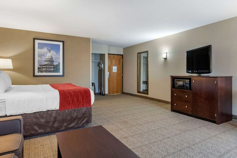 Hotel Hampton Inn Lansing Airport