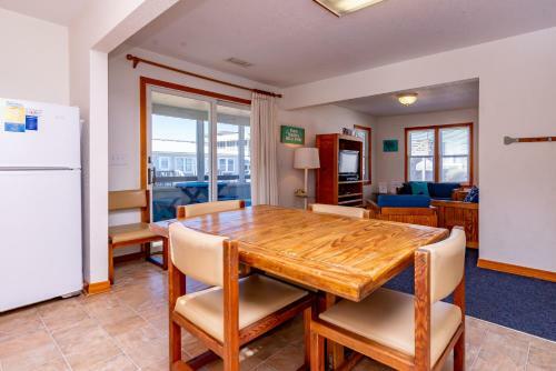 Beach Realty Saltaire #11