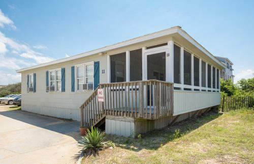Beach Realty Saltaire #11