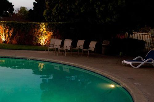 Hotel Coral Reef Inn & Suites