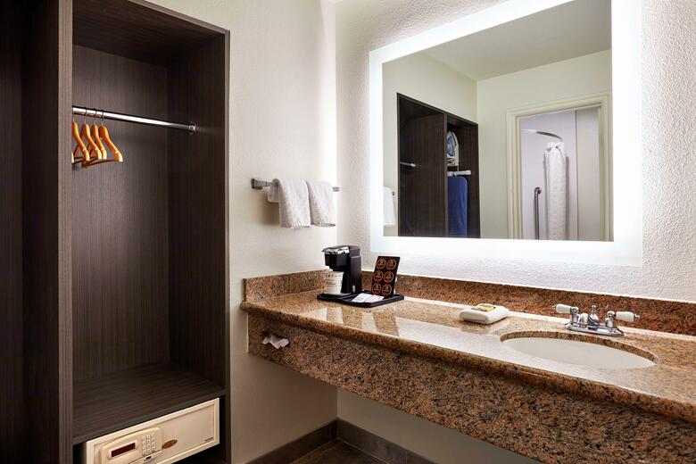 Hotel Best Western Meridian Inn & Suites