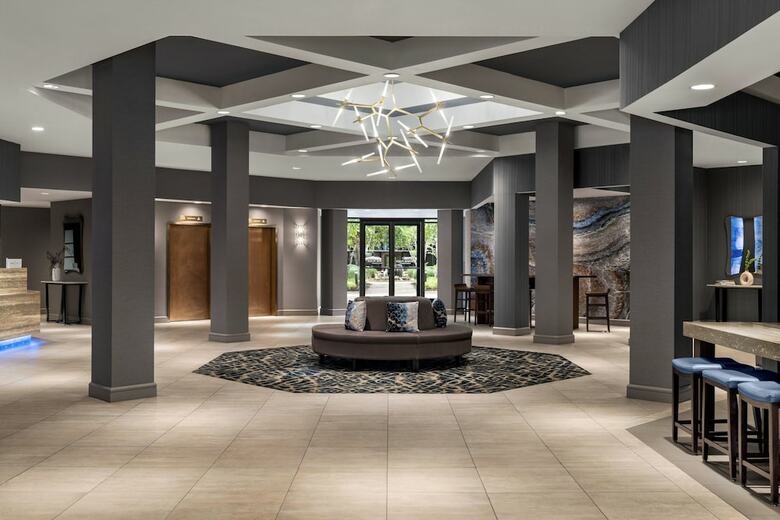 Crowne Plaza Hotel Edison
