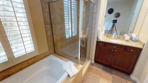 Studio Villa In La Quinta, Ca (#lv003)