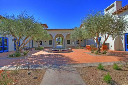 Studio Villa In La Quinta, Ca (#lv018)