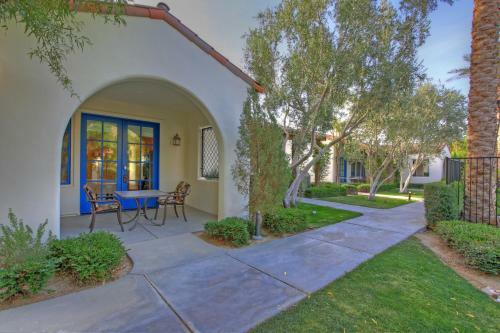 Studio Villa In La Quinta, Ca (#lv019)