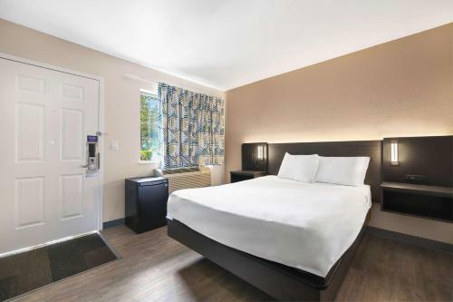 Hotel Motel 6 Seattle North - Kirkland