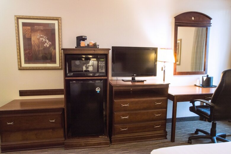 Greenstay Hotel And Suites