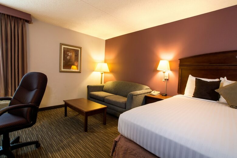 Greenstay Hotel And Suites