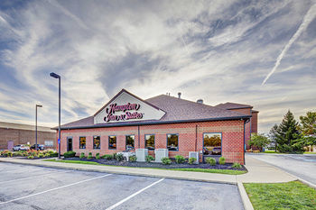Hotel Hampton Inn And Suites Airport
