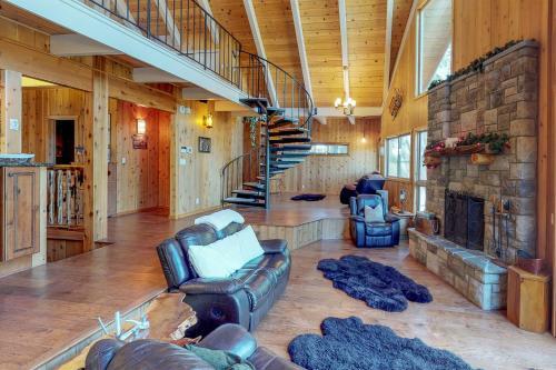 Thunderbird Chalet