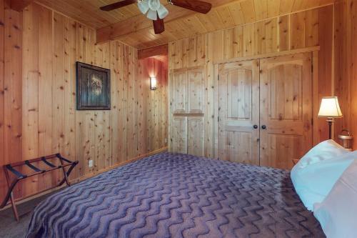 Thunderbird Chalet
