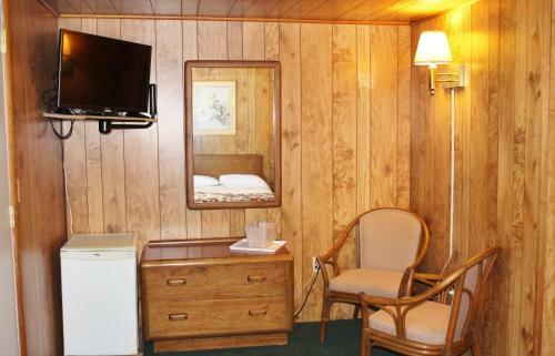 Barberry Court Motel