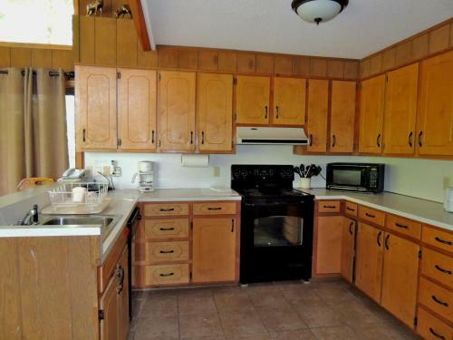Mixon's Lake Retreat Home