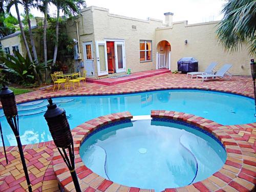 Beautiful Home With A Magical Pool