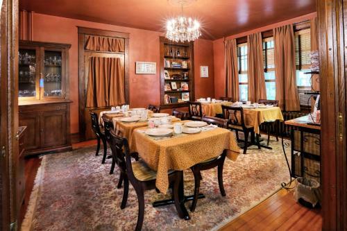The Australian Walkabout Inn Bed & Breakfast