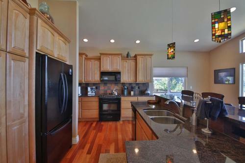 247 - Bells Ridge Retreat