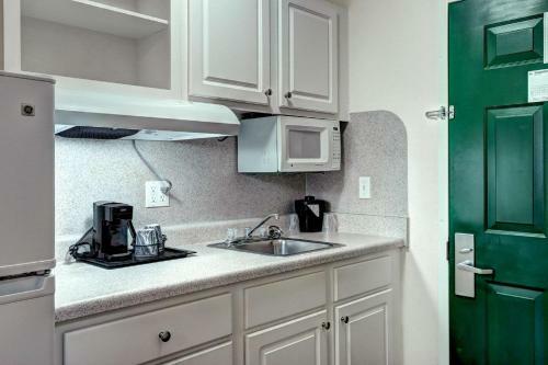 Hotel Savannah Suites - Westminster
