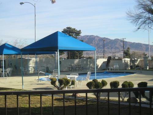 Las Vegas Camping Resort Cabin 2