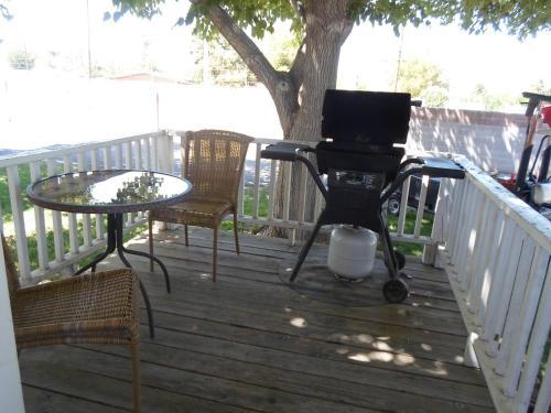 Las Vegas Camping Resort Cabin 4