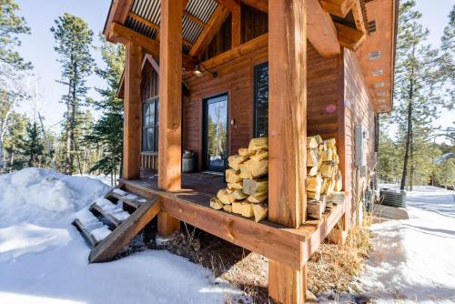 Slingshot Lodge