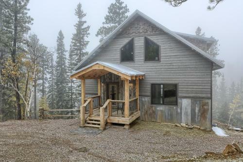 Touch Of Grey Lodge