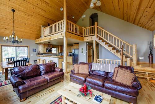 Grand Lookout Lodge
