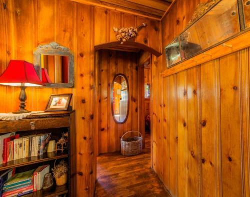 Buckeye's Cabin