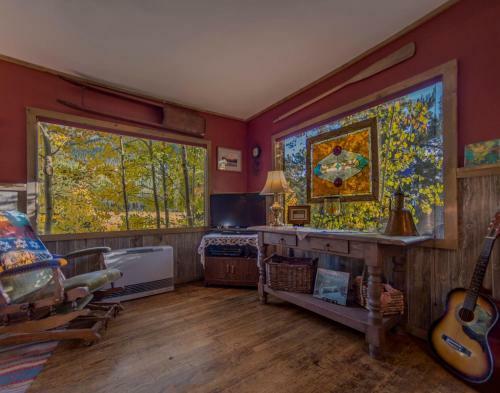 Luna's Cabin