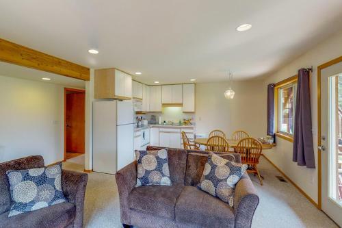 Sk�l Haus Unit B