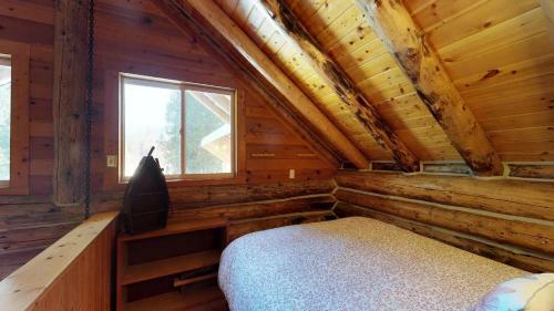 Far And Away Cabin
