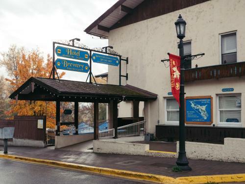 Hotel The Adventure Inn