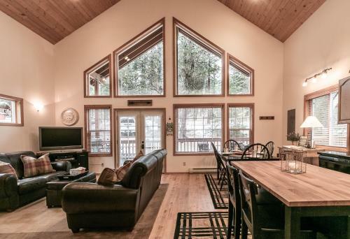 Base Camp Lodge