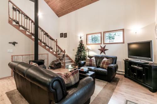 Base Camp Lodge