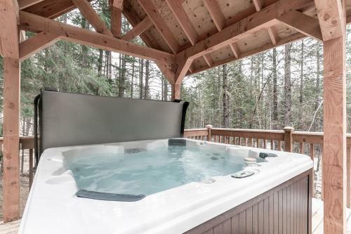 Base Camp Lodge