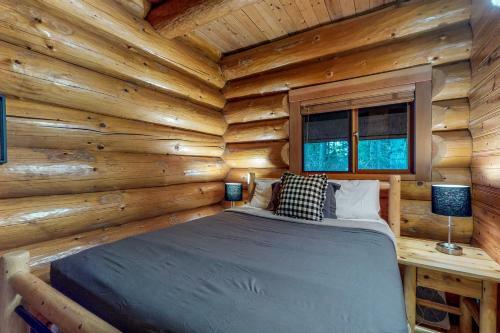 Soaring Pines Lodge & Bunkhouse