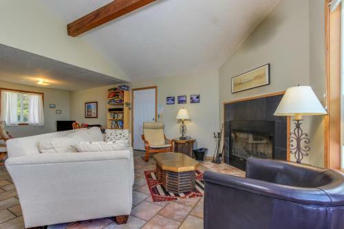 Roads End Beach House
