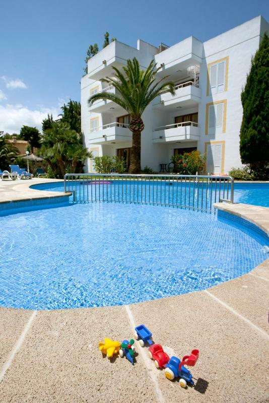 Cabot Las Velas Apartments