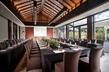 Hotel Pullman Lijiang Resort And Spa