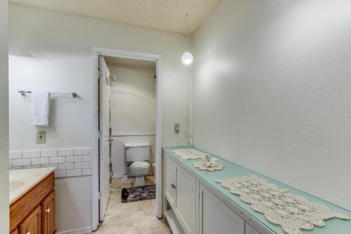 Sea Breeze Condo