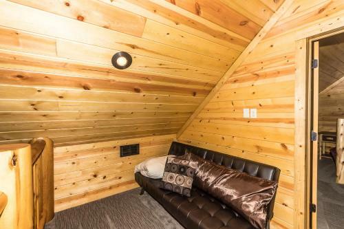 Hotel Hocking Hills Cabins & Resort Hemlock Haven