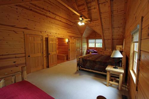 Big Pine Lodge In Hocking Hills