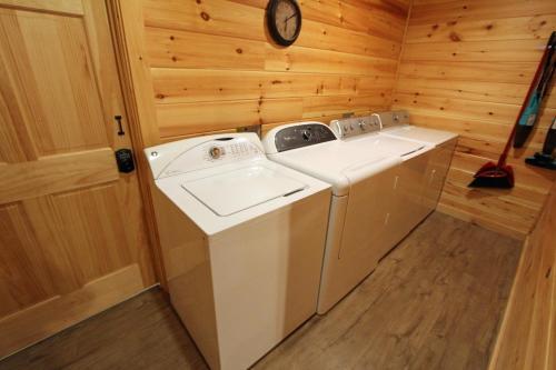 The Summit Lodge In Hocking Hills