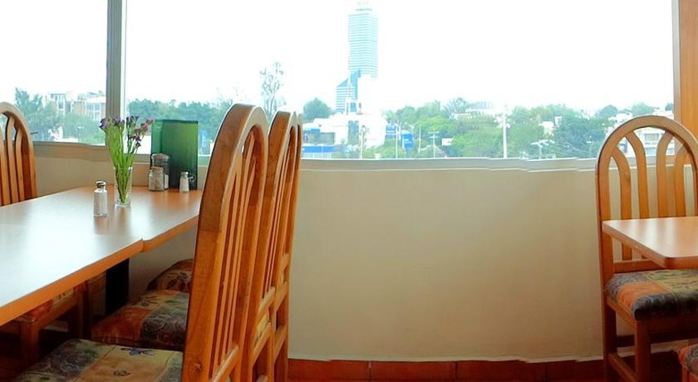 Hotel Fuente Del Bosque