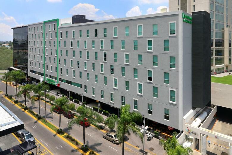 Hotel Wyndham Garden Guadalajara Acueducto